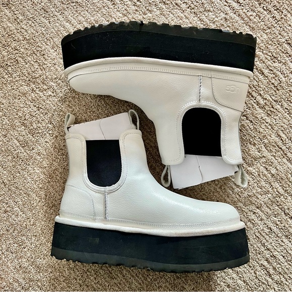 UGG Neumel Suede Platform Boot Chelsea Womens Size 9 Black & White - Picture 8 of 14